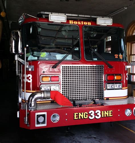 boston fire department engine 33 ladder 15