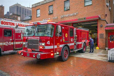 boston fire department engine 4 ladder 24