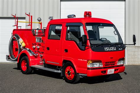 isuzu fire engine