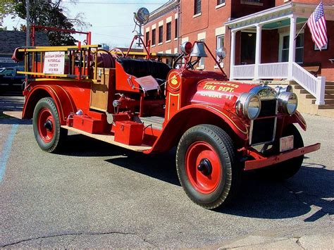 reo speedwagon fire engine